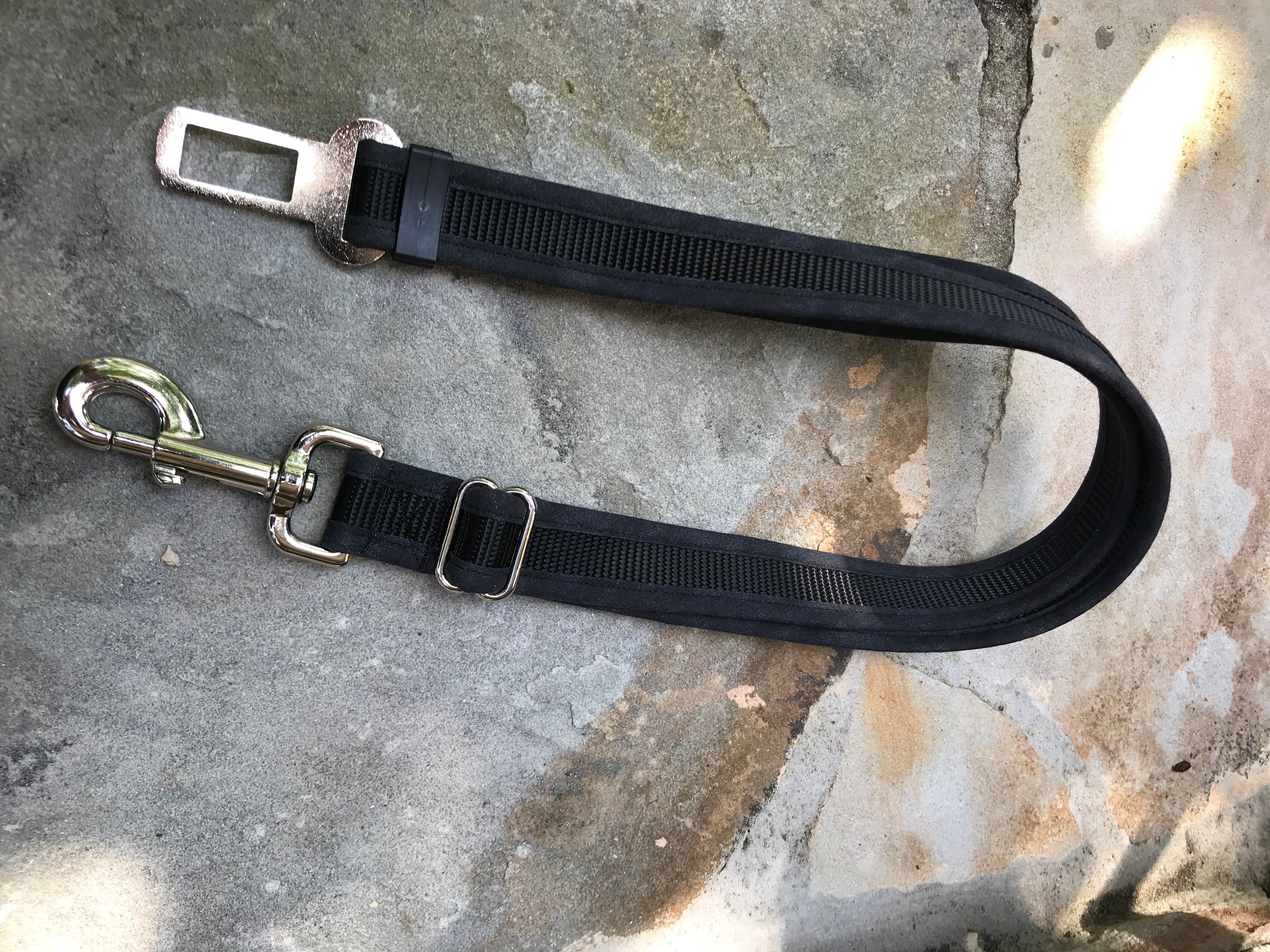 1" Seatbelt Leash for Dogs | Black Grunge | Stitchpet