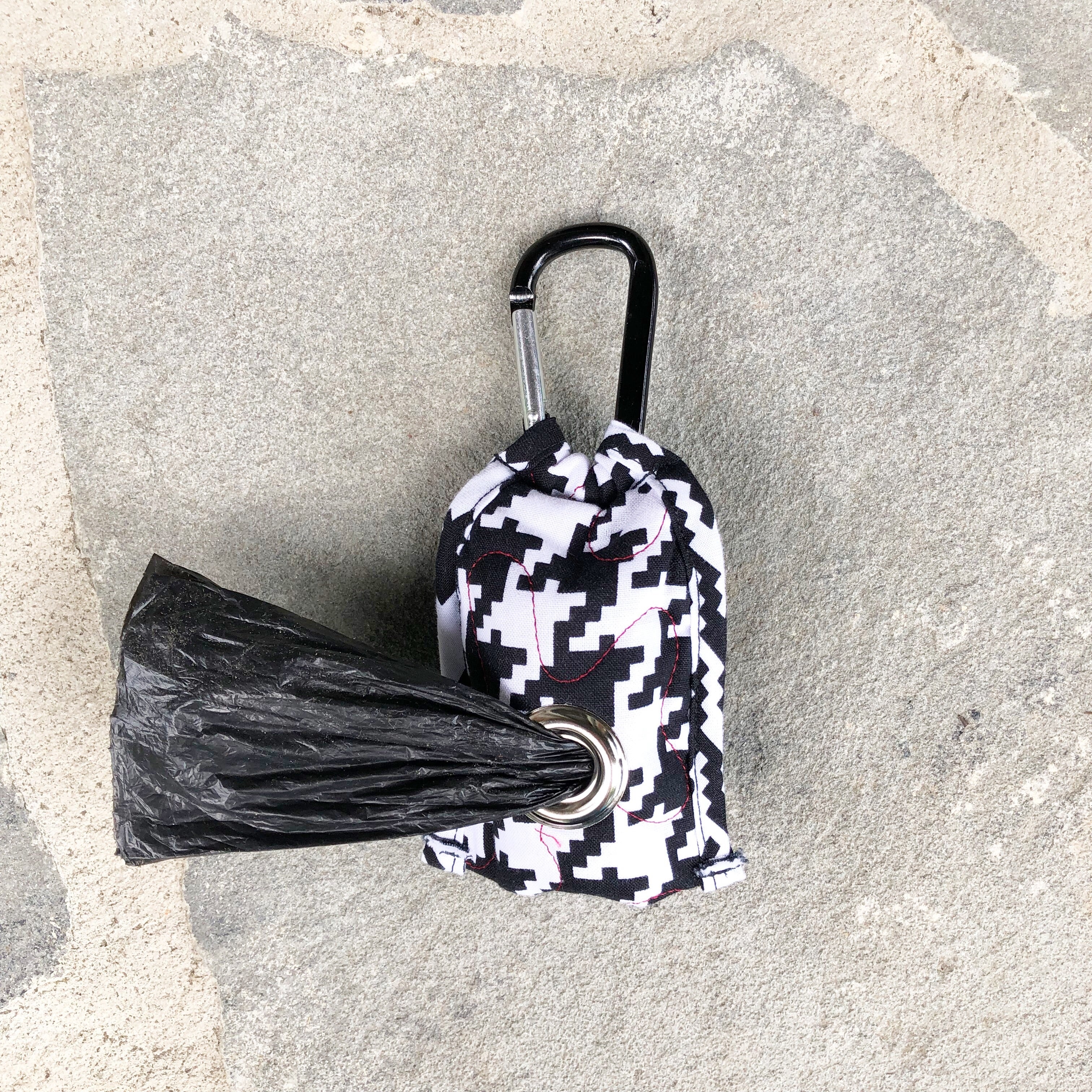 Poo Bag Pouch Back | Houndstooth Fabric | Stitchpet